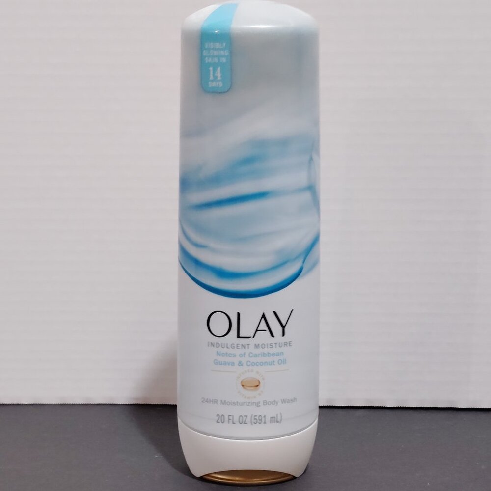 OLAY Indulgent Moisture Body Wash Infused with Vitamin B3. 20oz